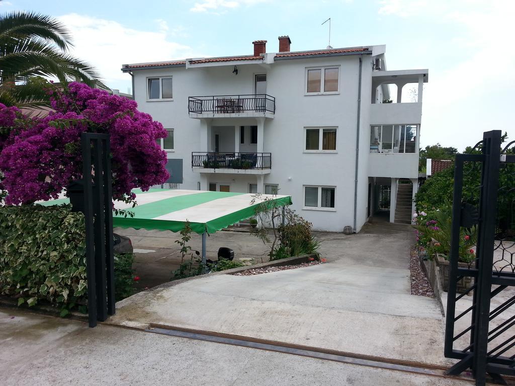 Apartments Stevo Nikocevic بار المظهر الخارجي الصورة