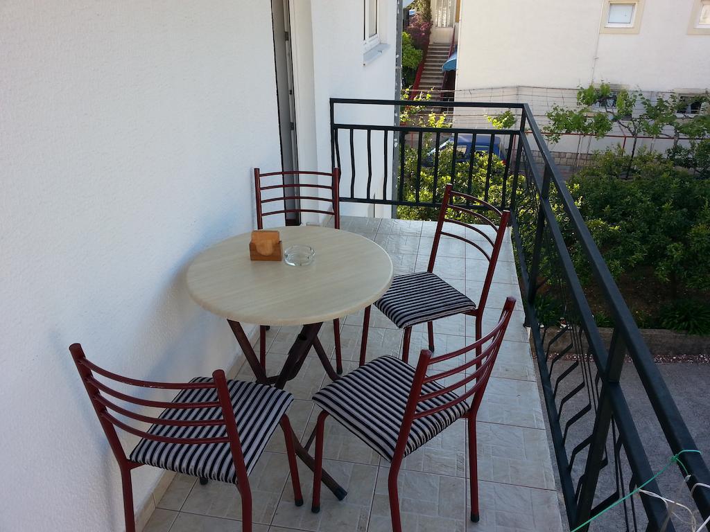 Apartments Stevo Nikocevic بار الغرفة الصورة