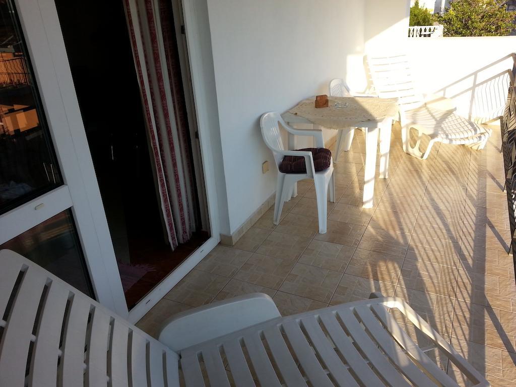 Apartments Stevo Nikocevic بار الغرفة الصورة