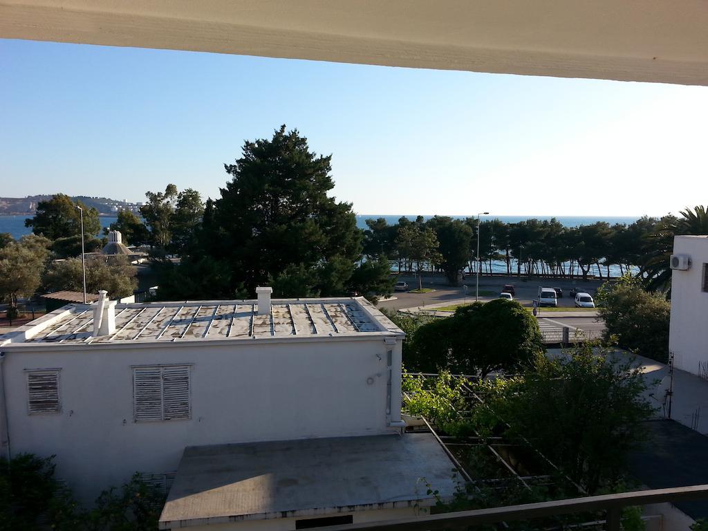 Apartments Stevo Nikocevic بار الغرفة الصورة