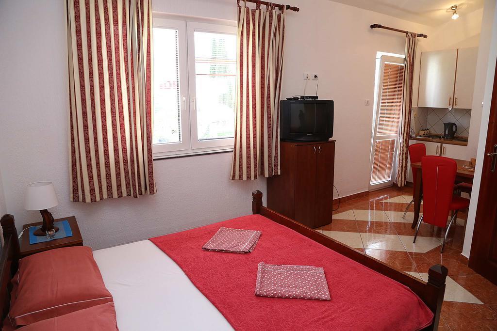 Apartments Stevo Nikocevic بار المظهر الخارجي الصورة
