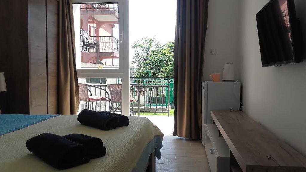 Apartments Stevo Nikocevic بار المظهر الخارجي الصورة